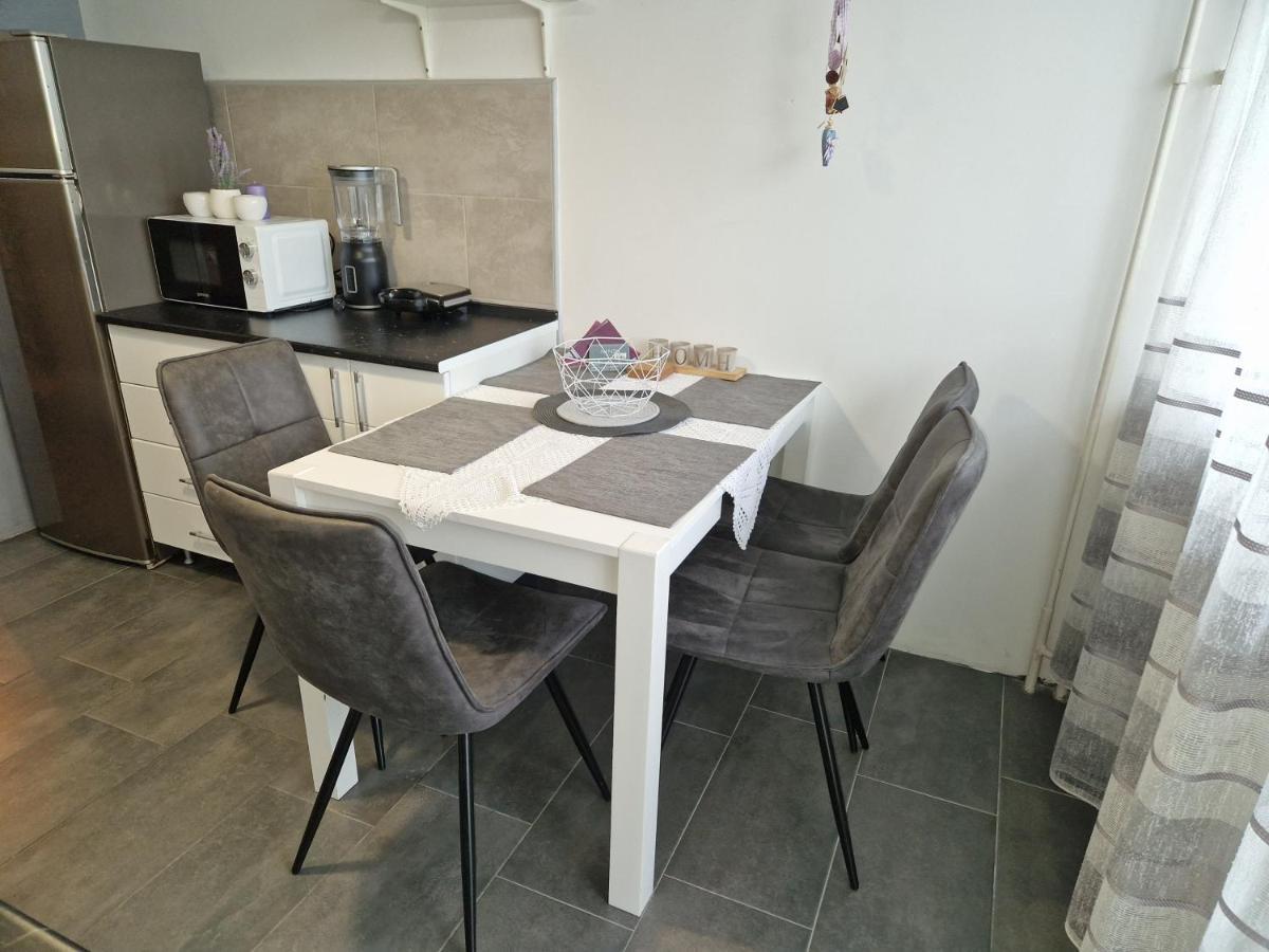 Ferienwohnung Aparmani Djuric Subotica Exterior foto